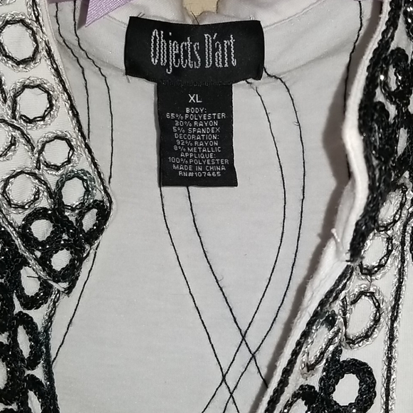 Sleevless blouse adorn with embroidered sz XL - Picture 3 of 4